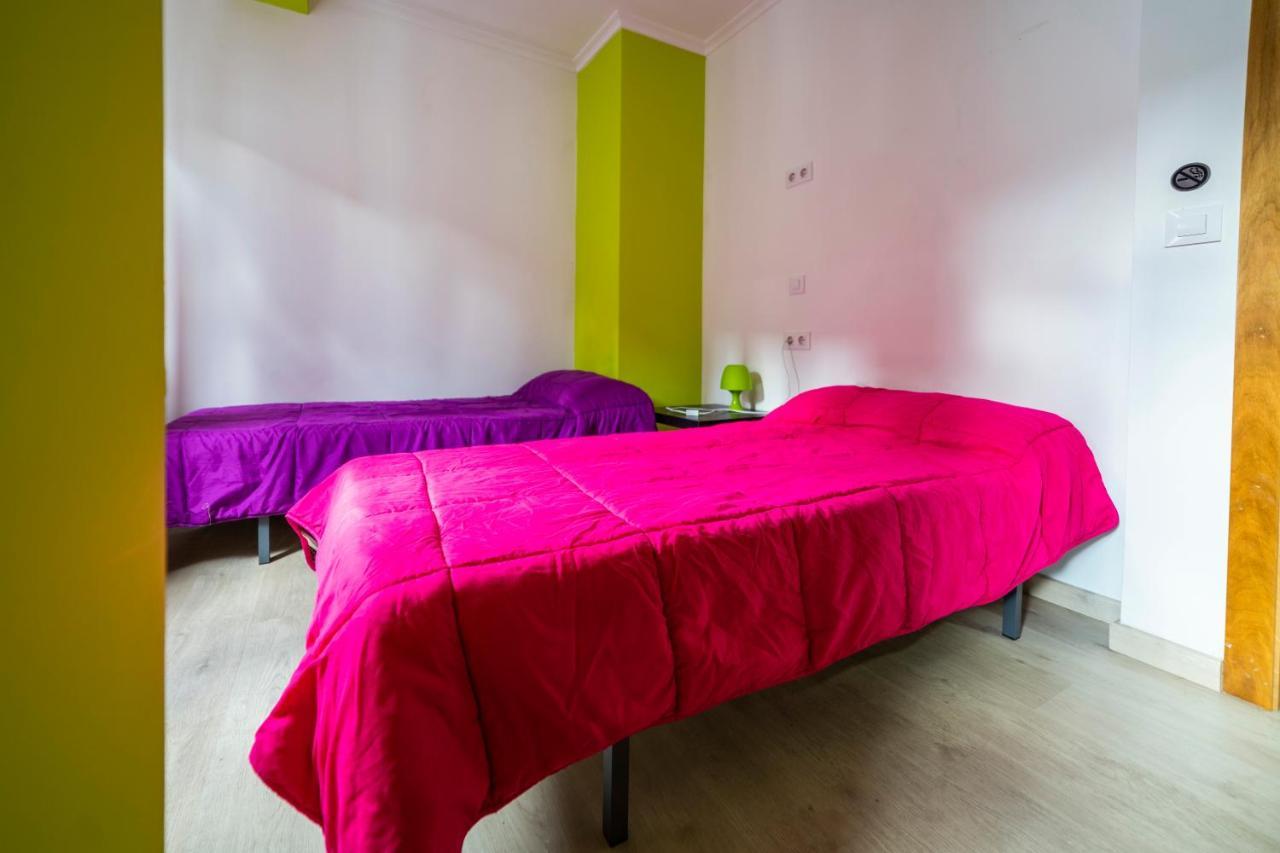 Shiku Hostel ลูโก ภายนอก รูปภาพ