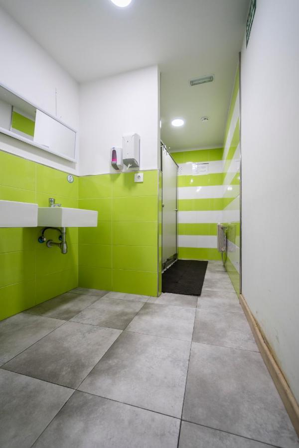 Shiku Hostel ลูโก ภายนอก รูปภาพ