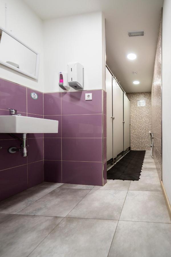 Shiku Hostel ลูโก ภายนอก รูปภาพ