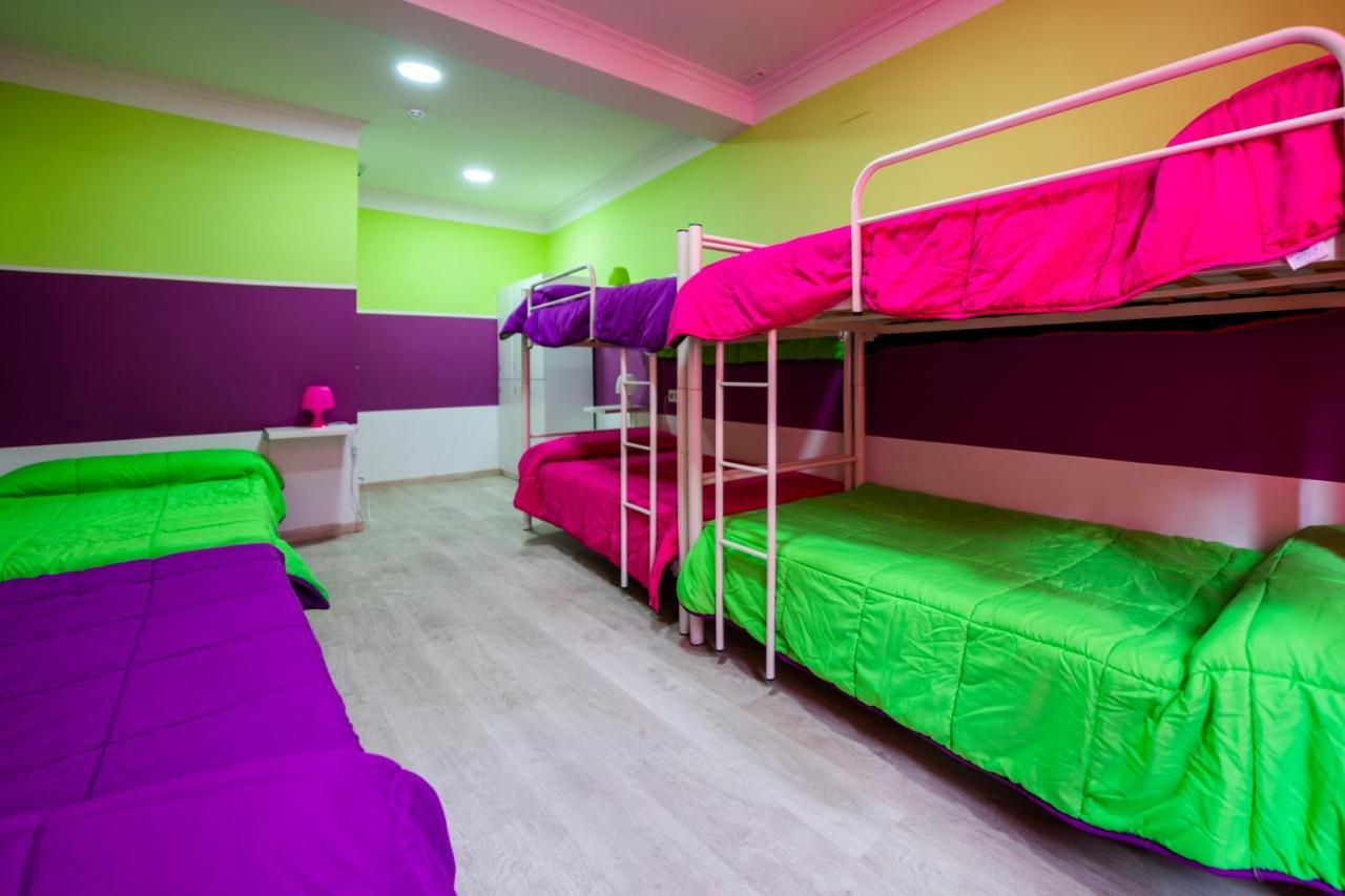 Shiku Hostel ลูโก ภายนอก รูปภาพ