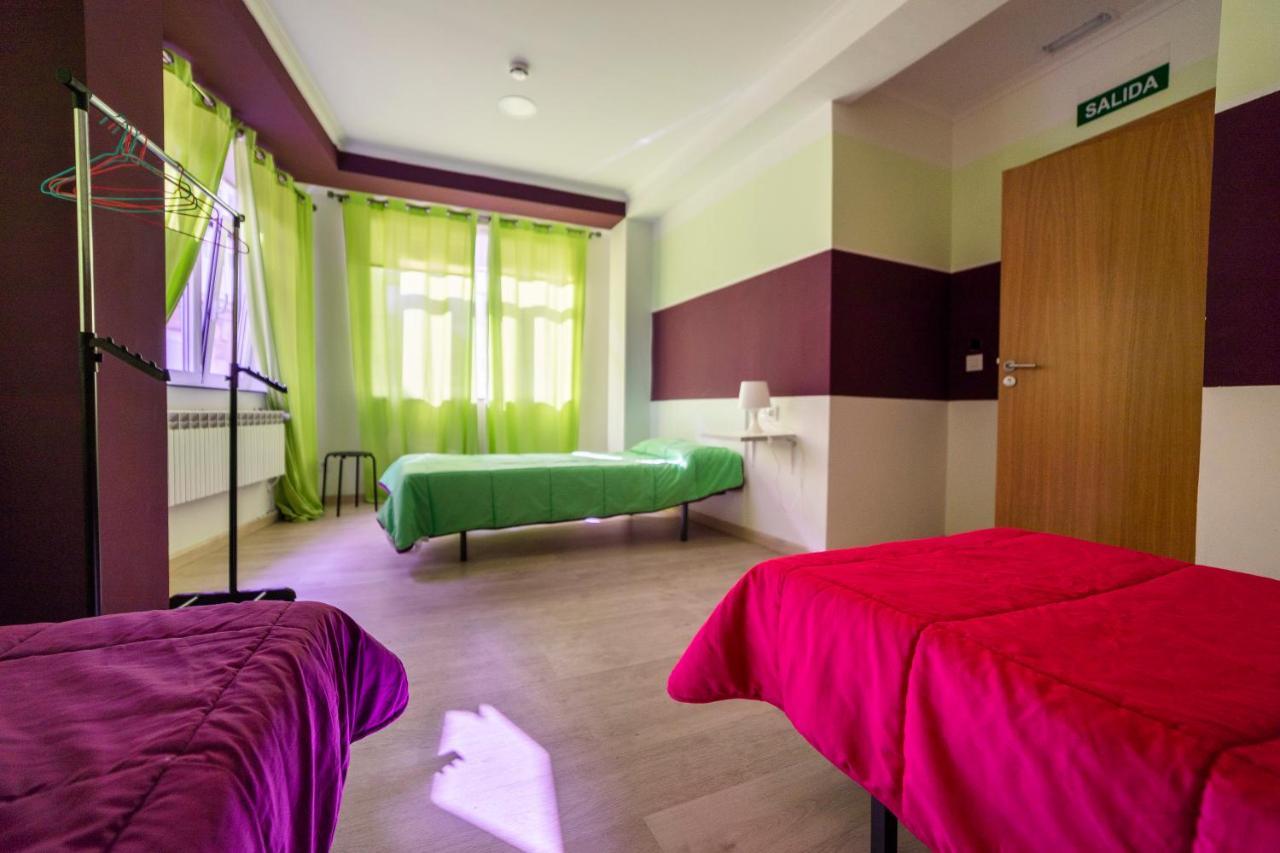 Shiku Hostel ลูโก ภายนอก รูปภาพ